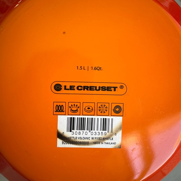 Le Creuset Flame Orange Zen Whistling Tea Kettle 1.6QT Enamel on Steel - Picture 9 of 10